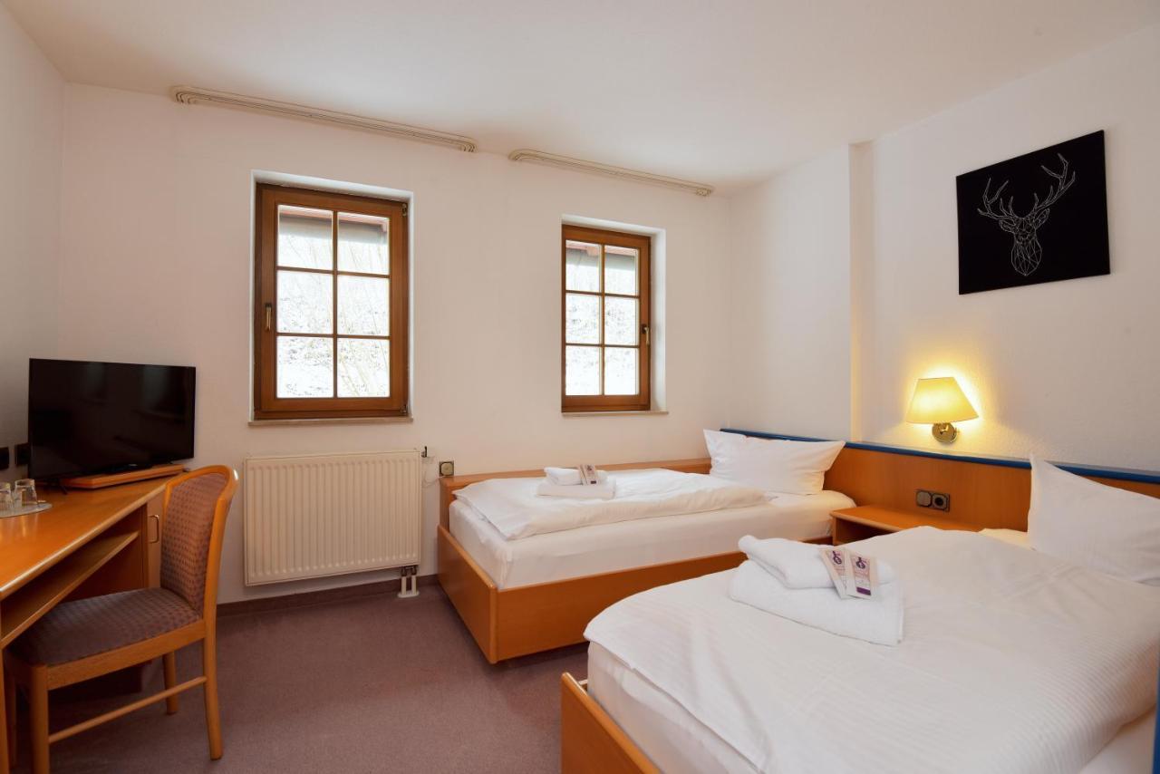 Landhotel Der Distelhof Mit Scheunencafe Dillstadt Pokoj fotografie