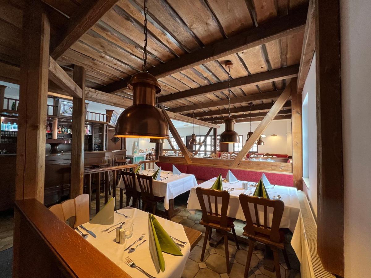 Landhotel Der Distelhof Mit Scheunencafe Dillstadt Exteriér fotografie