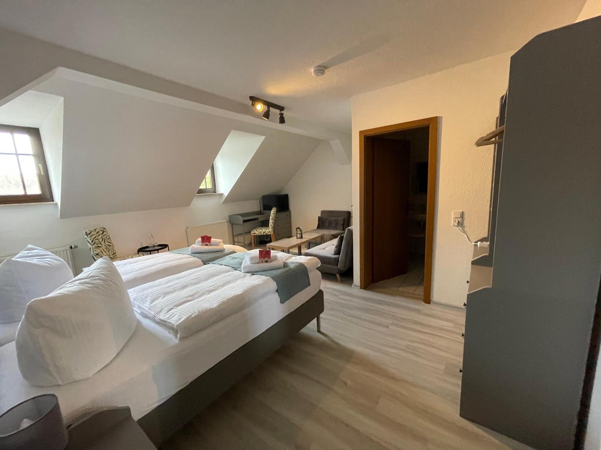 Landhotel Der Distelhof Mit Scheunencafe Dillstadt Exteriér fotografie